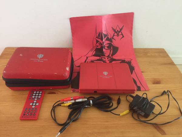希少品 シャア専用ポータブルDVDプレーヤー 未使用品 バンダイ