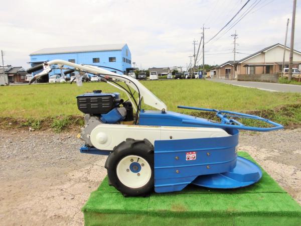 オーレック 自走式草刈機 牧草モア BM90 芝刈機 畜産 農場 九州発 