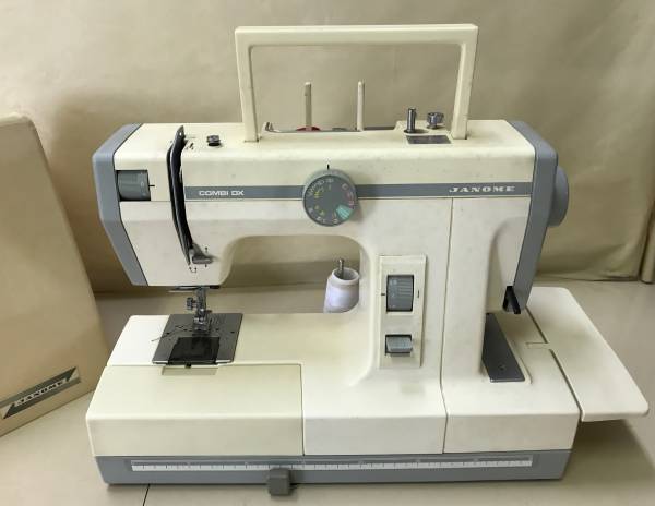 ジャノメ COMBI DX MODEL 2000 厚物縫いも楽々 パワフル水平釜 ミシンとロックミシンが一体型(ジャノメ)｜売買された ...