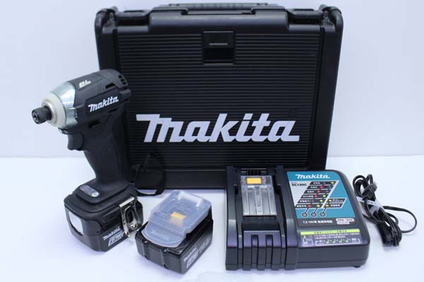 ●新品 マキタ makita 充電式 インパクトドライバ TD137D 14.4V 5.0Ah 黒