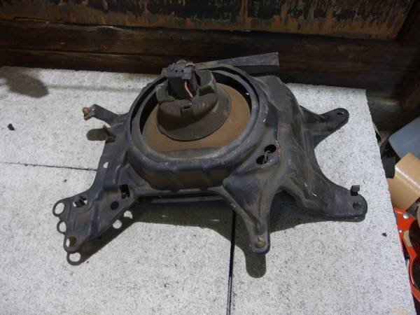 【即決】LH113 ハイエース　ヘッドライト　ヘッドランプ　koito HALOGEN ＸL88　左側