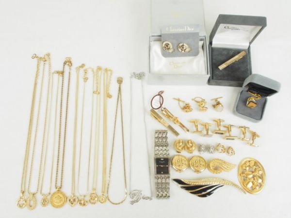 クリスチャンディオール Christian Dior ネックレストップ クリスチャンディオール Christian Dior ネックレストップ