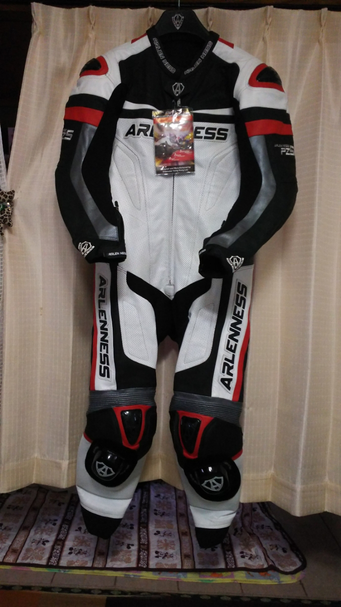 【新品同様】アレンネス レーシングスーツ サイズ56