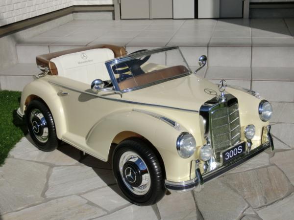 1円スター！ 正規品　ベンツ300S　電動乗用ラジコン 　ホワイト