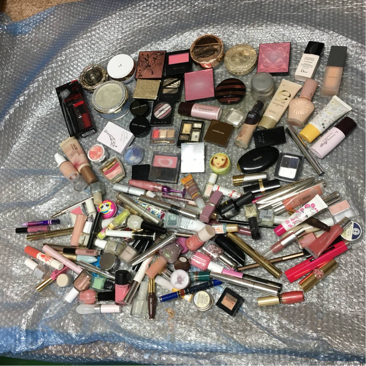 ☆福袋64☆ブランド化粧品まとめ売り☆ディオール THREE イヴサンローラン HR MAC その他化粧品色々