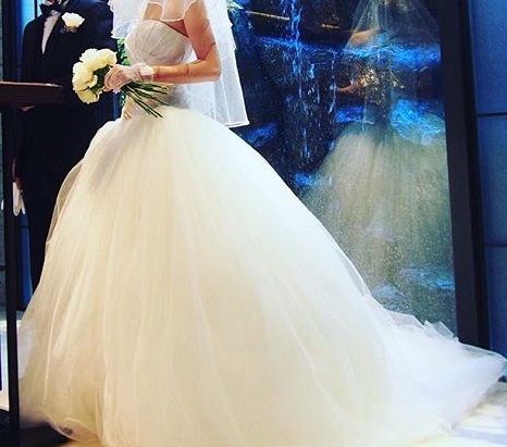 ホワイト・バイ・ヴェラ・ウォン「White by Vera Wang」7号ぐらい VW351007