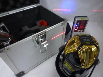グリーンレーザー 墨出し器 本体 + 受光 ヤマシンのレーザー墨出し器の 