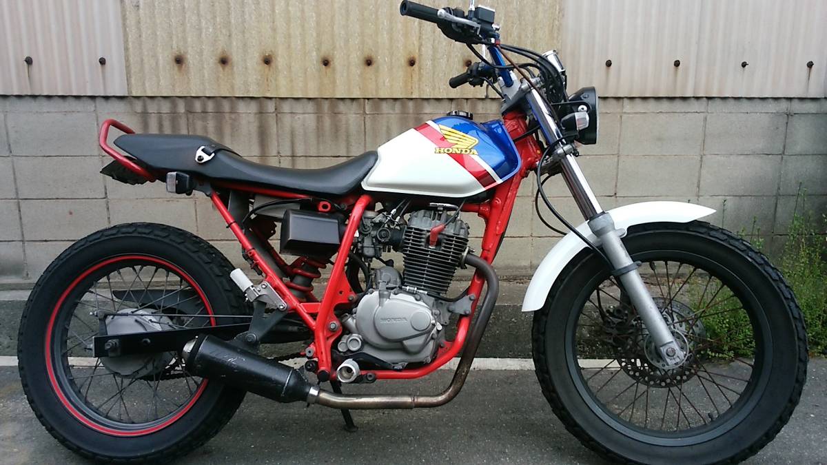 HONDA FTR223 トリコ 決算大売り出しセール 期間限定 諸経費０円 始動確認済み 自賠責加入で乗れます 即納車有り 横浜 都筑 宮前 ホンダ FTR223のバイク | 中古・新車バイクの販売・買取【バイク館SOX】