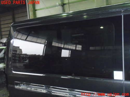 2UPJ-30251380]ハイエースバン200系(KDH206V)右クォーターガラス