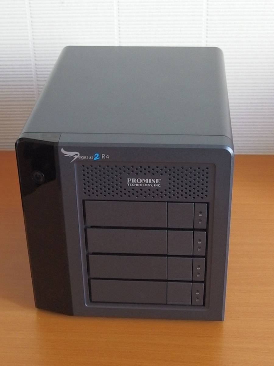 PROMISE PEGASUS2 R4 RAIDシステム 2TB×4台=8TB