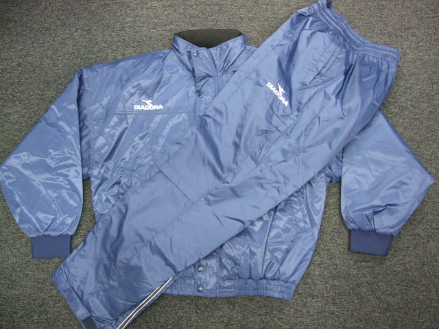 DIADORA， 厚手ウインドブレーカー上下セット NYV(O) #W9162