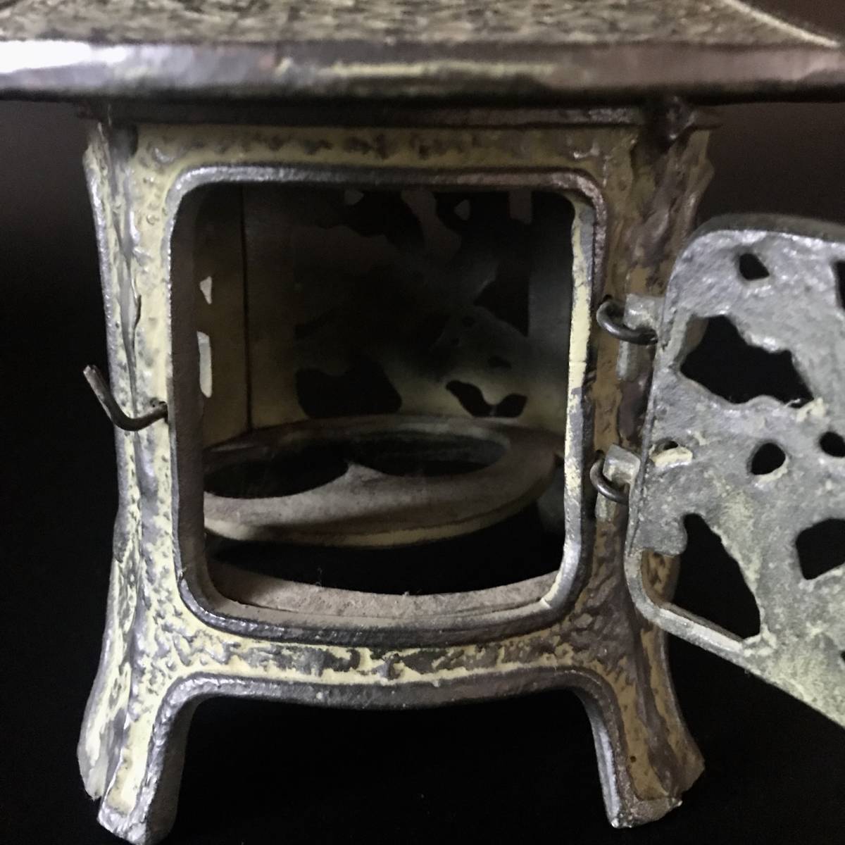 吊り灯籠 照明 鉄製 庭 重 時代物 吊灯籠 松竹梅 アンティーク 灯籠 角