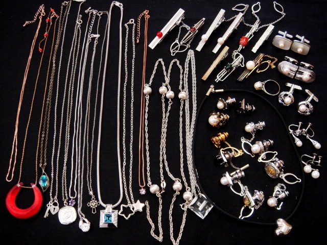 超豪華☆大量！！シルバーアクセサリー40点セット☆ネックレス・タイピン・カフス・イヤリング・タイタック・リング・チョーカー・天然石等