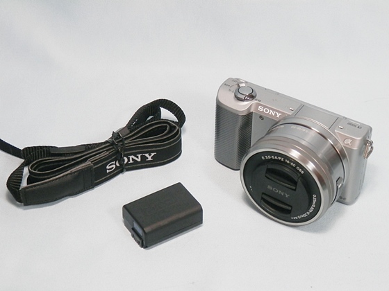 ◆ SONY α5000 パワーズームレンズキット 【ILCE-5000L】 シルバー ◆