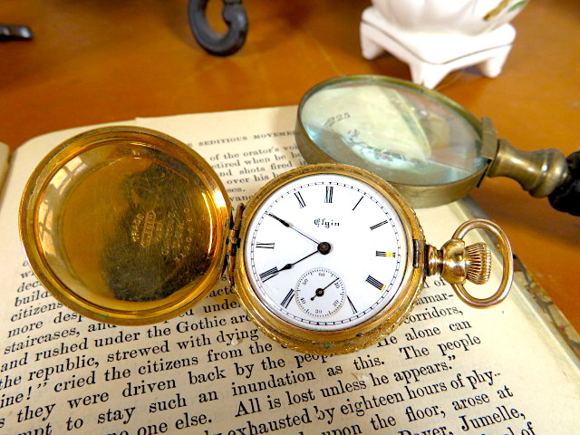 ダイヤモンドに上品な金彩装飾 彫金の芸術的なELGIN(エルジン ダイヤモンドに上品な金彩装飾 彫金の芸術的なELGIN(エルジン