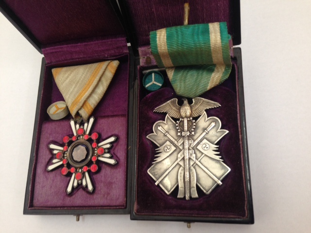 勲章】○勲5等瑞宝章・功七級金鵄章 略章 共箱 2