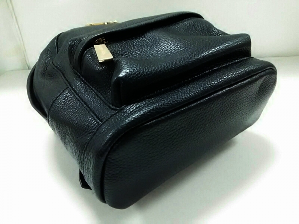 マイケルコース MICHAEL KORS バッグ リュックサック レザー 黒 美品 MICHAEL KORS バックパック KORS(マイケルマイケルコース) ホワイト&frasl;黄 リュック・バックパック