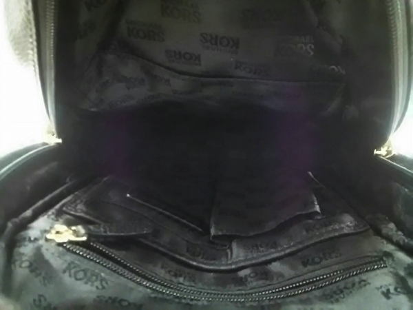マイケルコース MICHAEL KORS バッグ リュックサック レザー 黒 美品 MICHAEL KORS バックパック KORS(マイケルマイケルコース) ホワイト&frasl;黄 リュック・バックパック