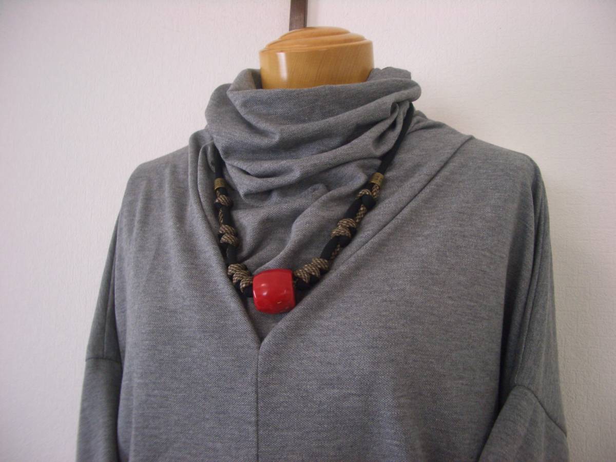 ハンドメイド　ボトルネック楽ちんカットソー＆おまけつき　６３３