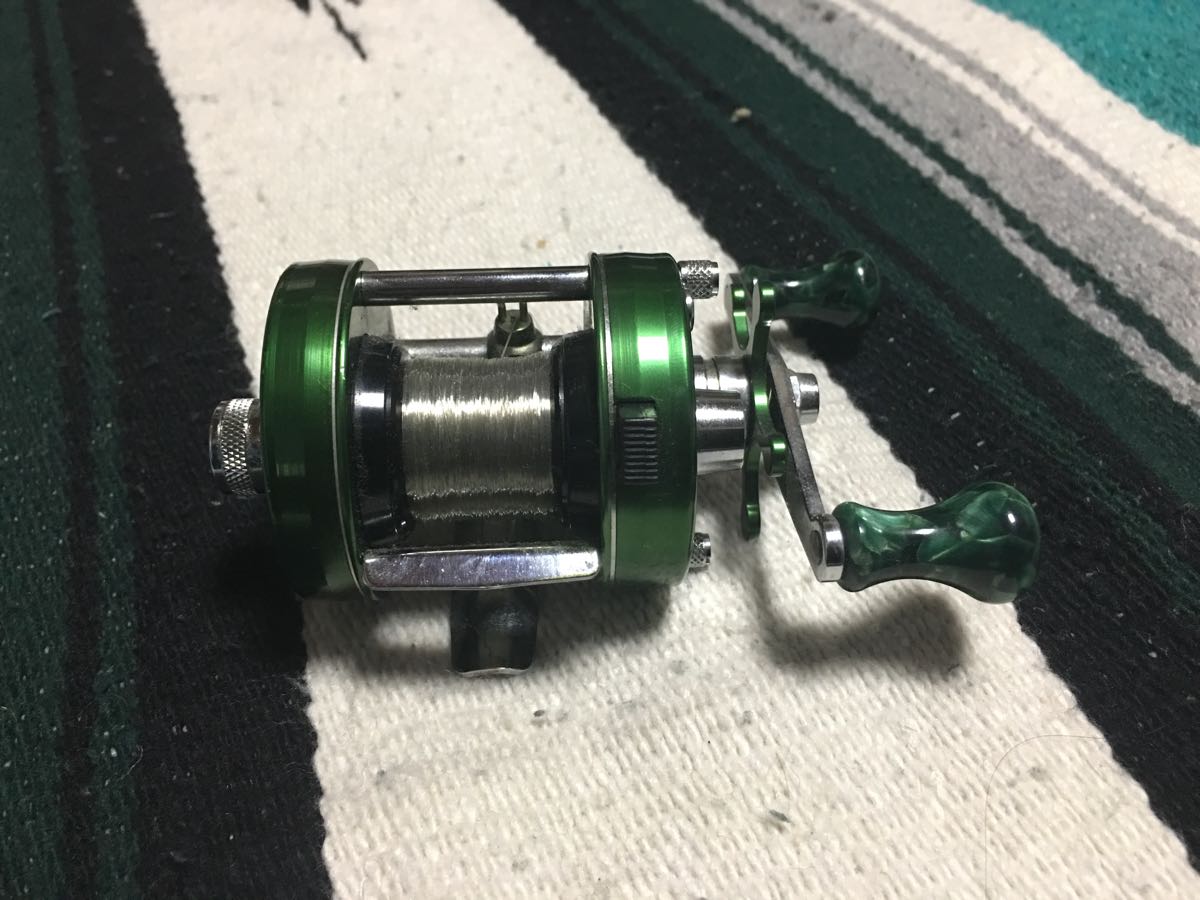リール Abu Garcia 2500c Red アブガルシア アンバサダー2500C改 アブ