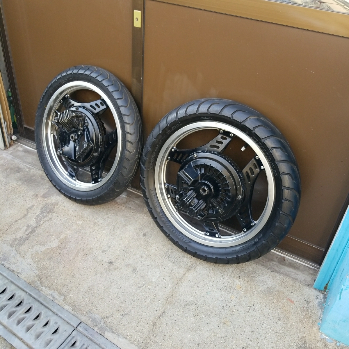 cbr400f 2型 ホイールタイヤ前後セット 【公式通販】