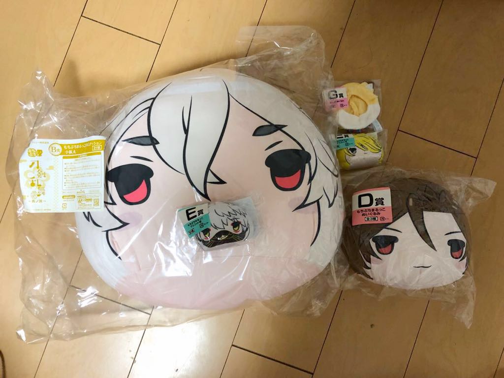 みんなのくじ 刀剣乱舞 花丸 ～其ノ弐～ B 賞 もちぷちまるっこBIGクッション 小狐丸 D 賞 E 賞 G賞 お付けします 5点セット