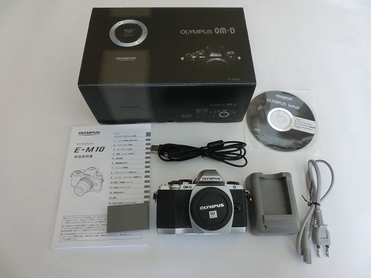 訳あり　OLYMPUS オリンパス　OM-D EM-10 シルバー