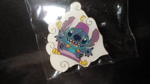 ディズニーシー ワゴンゲーム スティッチ 絨毯 ピンバッジ その他 売買されたオークション情報 Yahooの商品情報をアーカイブ公開 オークファン Aucfan Com