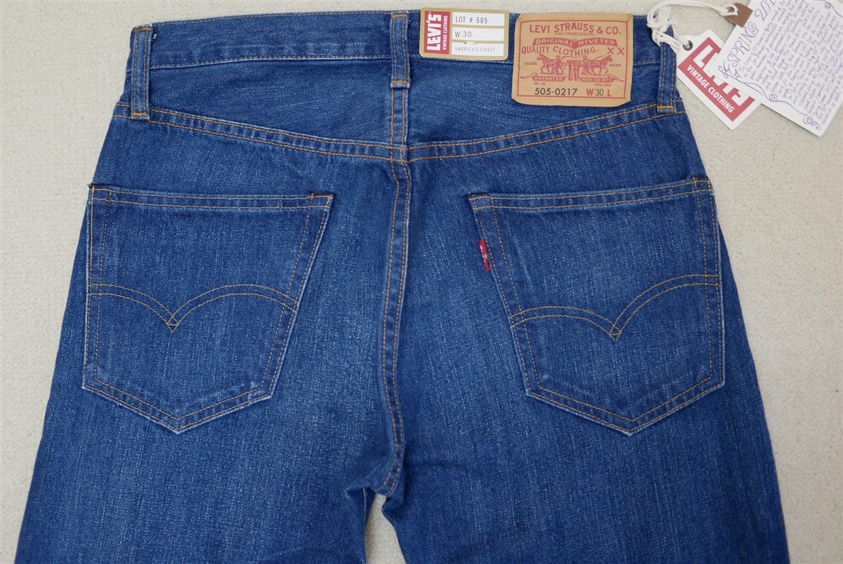 VINTAGE CLOTHING LEVI