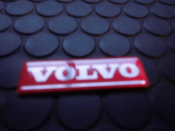 ＶＯＬＶＯ ボルボ ロゴ ミニ エンブレム レッド_2
