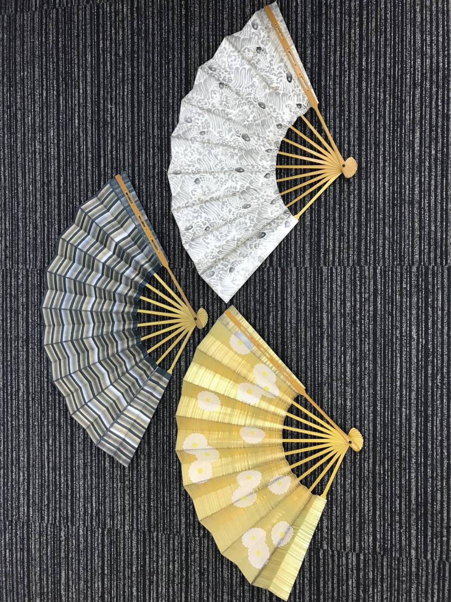 扇子　32cm 十松屋福井扇舗　鬼扇　赤地一輪牡丹図　仕舞扇　能楽　着物 扇 京都 子 32cm 十松屋福井扇舗 鬼扇 赤地一輪牡丹図 仕舞扇 能楽 着物