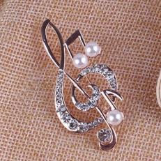 ラインストーンパール 音符 ブローチ 252_1