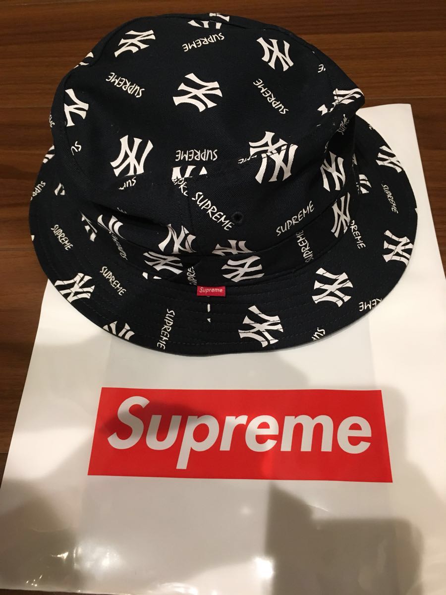 15SS Supreme シュプリーム Varsity Ｔシャツ Sweatshirt&frasl;L 【美品】SUPREME(シュプリーム) 15SS NEWYORK YANKEES/バケットハット NAVY 紺 キャップ ニューヨークヤンキース 中古