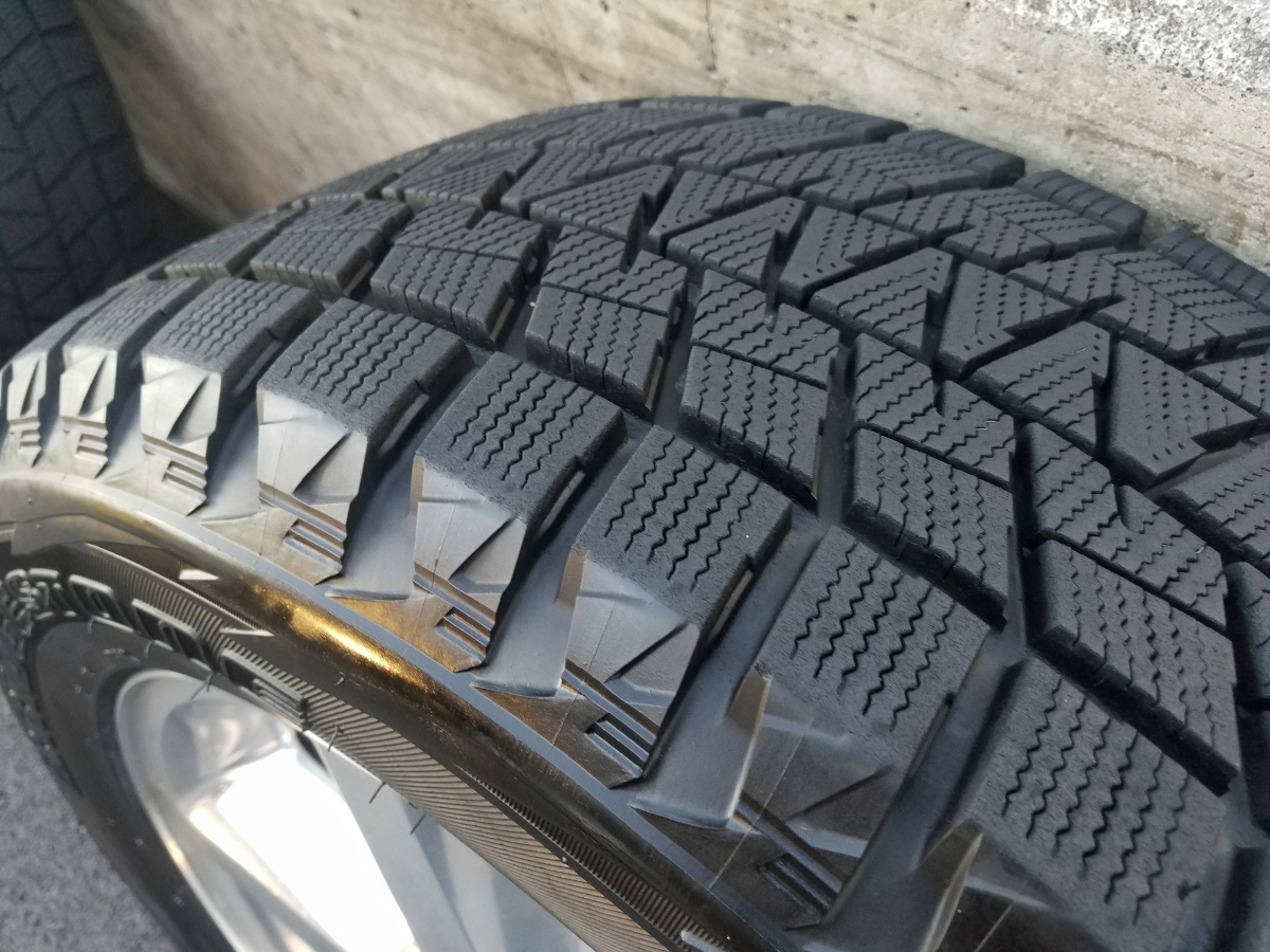 シボレー純正20インチAW&バリ山スタッドレスタイヤ4本セット 285/50R20 