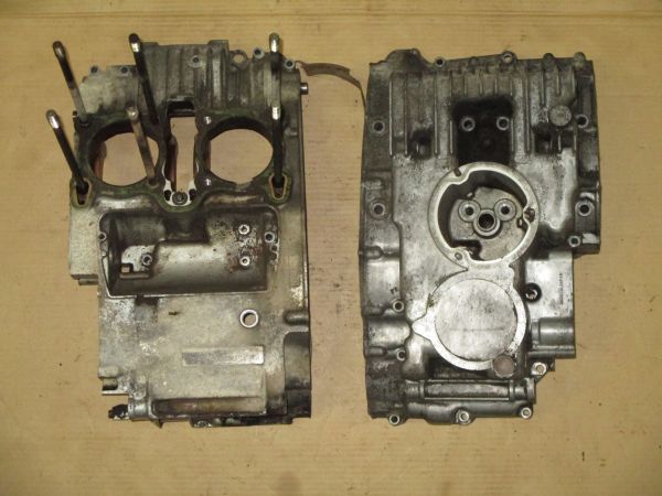 GS425純正クランクケース クランクケースボルト付きGS400s GS400