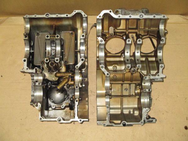 GS425純正クランクケース クランクケースボルト付きGS400s GS400
