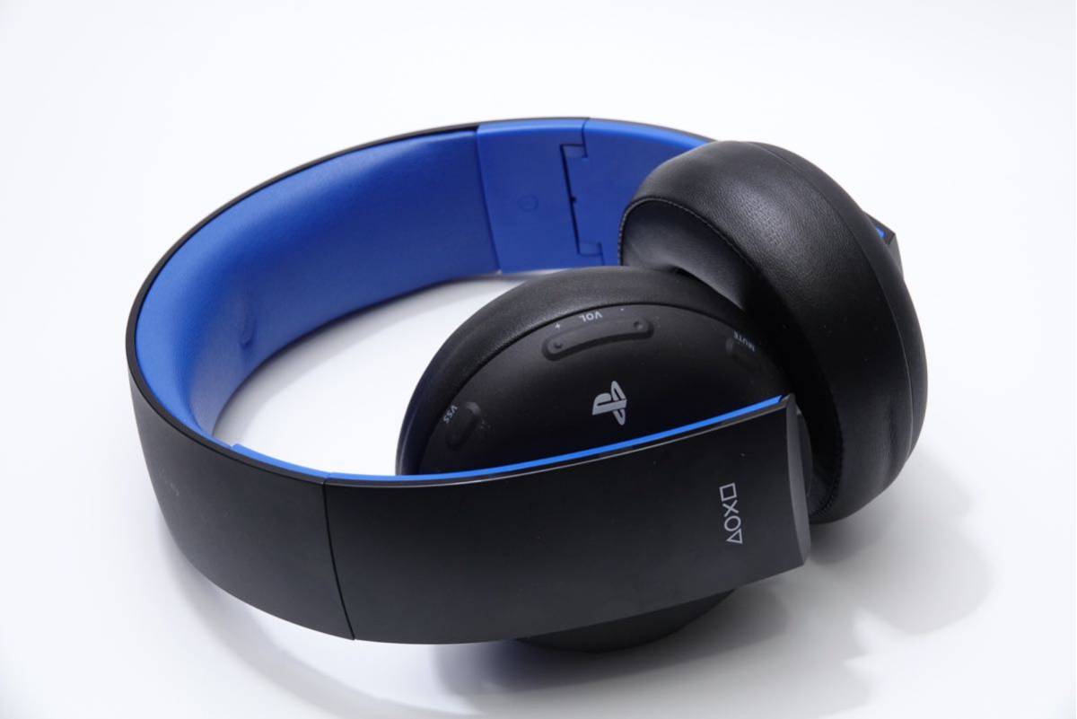 SONY PS4 ワイヤレスサラウンドヘッドセット ヘッドホン CUHJ-15001
