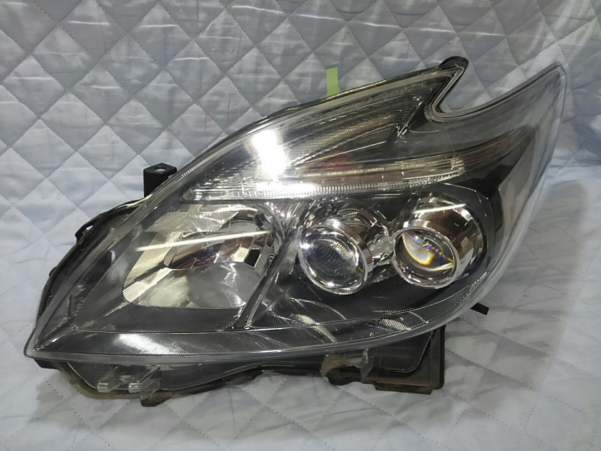 30 プリウス 左ライト トヨタ プリウス ZVW30 ヘッドランプ ヘッド 