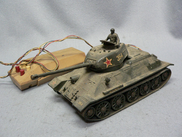 タミヤ 1/35 T-34 リモコン　昔のプラモデルモーターライズ