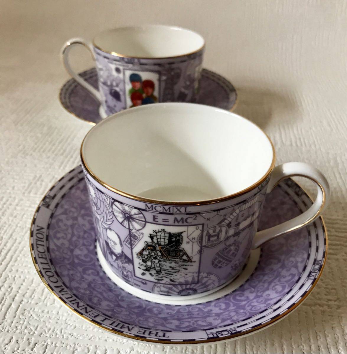ウェッジウッドミレニアムコレクション20世紀カップ＆ソーサー2客セット USED