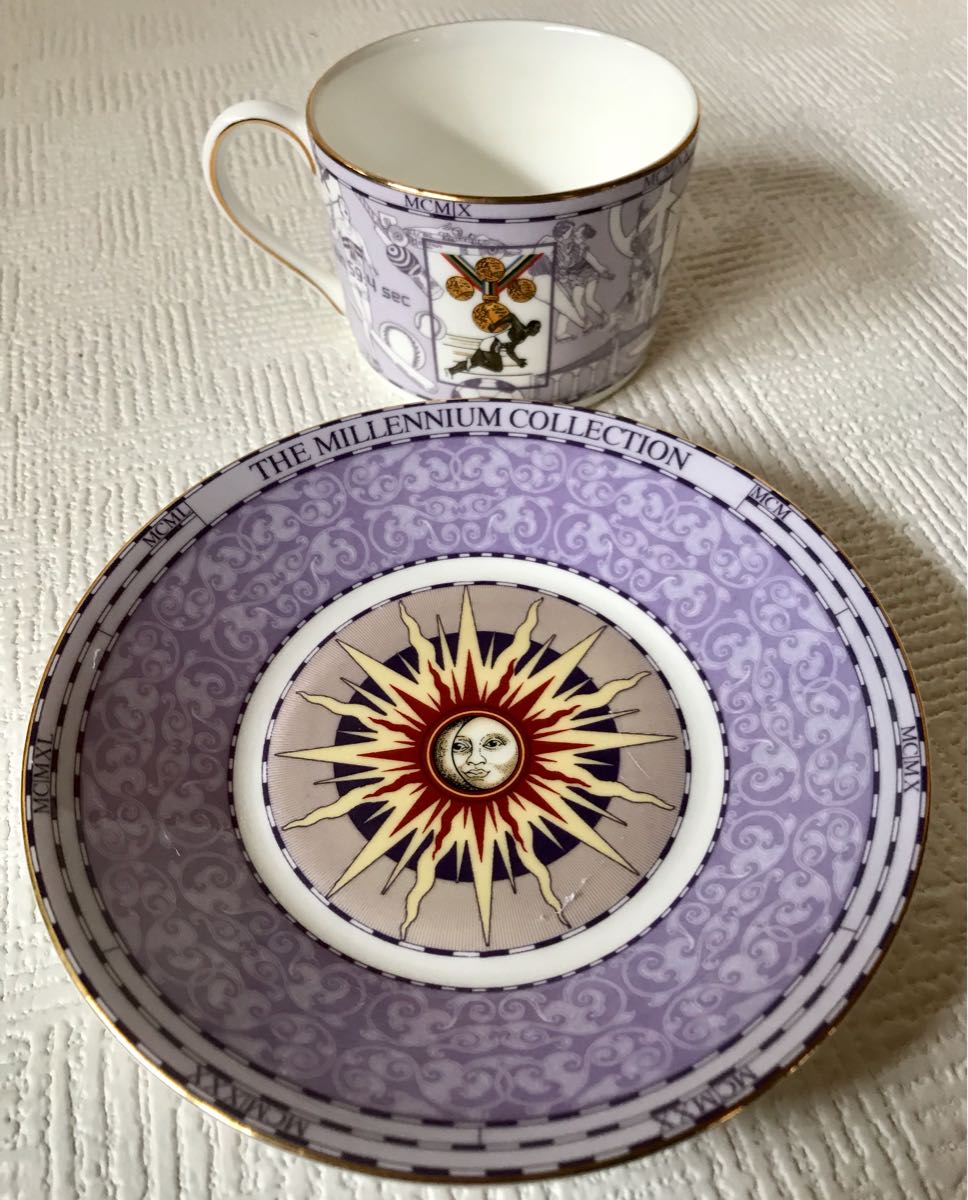 ウェッジウッドミレニアムコレクション20世紀カップ＆ソーサー2客セット USED
