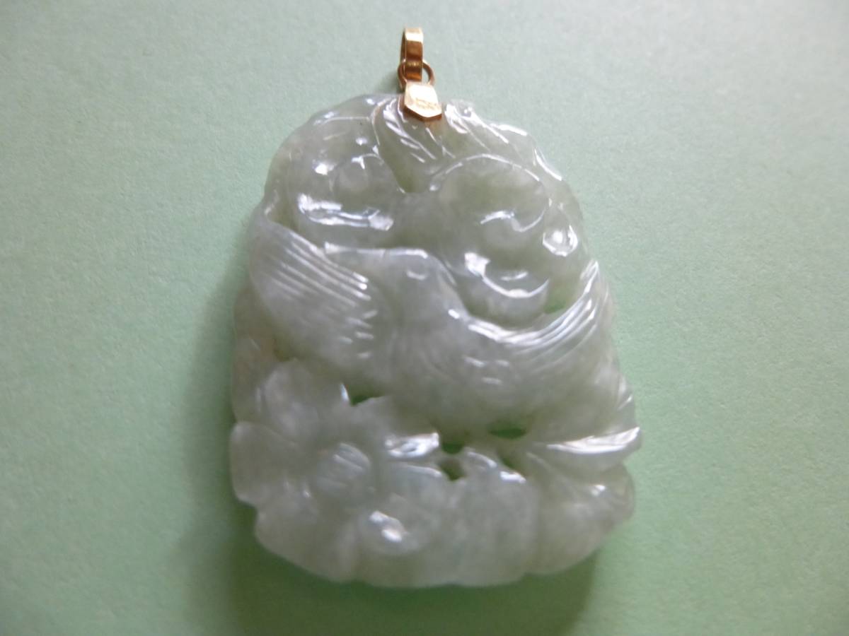 ☆K18 翡翠 彫刻 トップ 美品☆