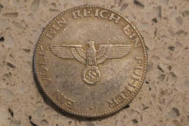 アドルフ・ヒトラーのYahoo!オークション(旧ヤフオク!)の相場・価格を