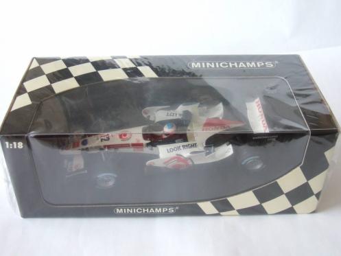 1/18　ホンダ　RA106　Ｊ．バトン 2006年