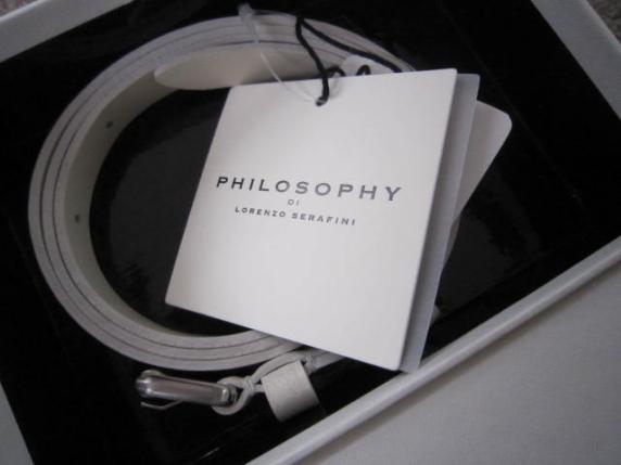 人気，お買い得 クローゼット整理 PHILOSOPHY レザーベルト 試着のみ(白)｜売買されたオークション情報、yahooの商品情報をアーカイブ公開 - オークファン 皮革、レザー