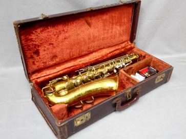 超激得，高品質 1円 ヴィンテージ Martin Indiana マーチン インディアナ アルトサックス シリアル75800番台 マーチンオリジナルハードケース付(アルトサックス)｜売買されたオークション情報、yahooの商品情報を アルトサックス