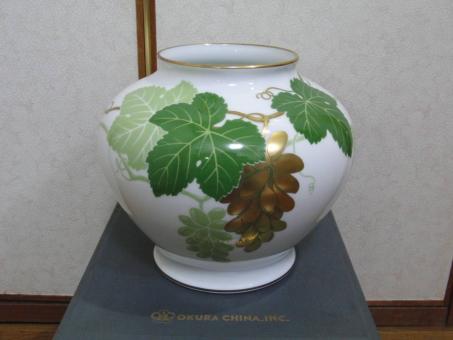 大倉陶園 花瓶 OKURA 金彩 花器 花入 飾り壺 フラワーベース オークラ 