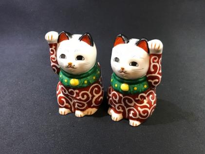 九谷焼 招き猫 宝文 6号 置物 縁起物 九谷 招き猫 一対 8.8cm 唐草模様 赤 置物 / 縁起物 九谷焼き 瀬戸焼