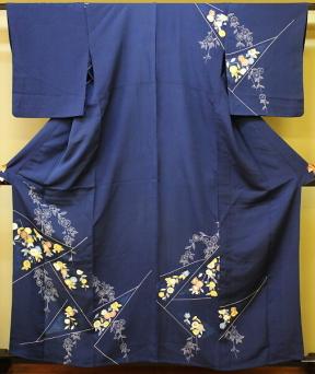 【新品，定番人気】 凛々 ２０A 品正絹単衣訪問着紺枝垂れ桜菊身丈164裄65.5(仕立て上がり)｜売買されたオークション情報、yahooの商品情報をアーカイブ公開 - オークファン 仕立て上がり