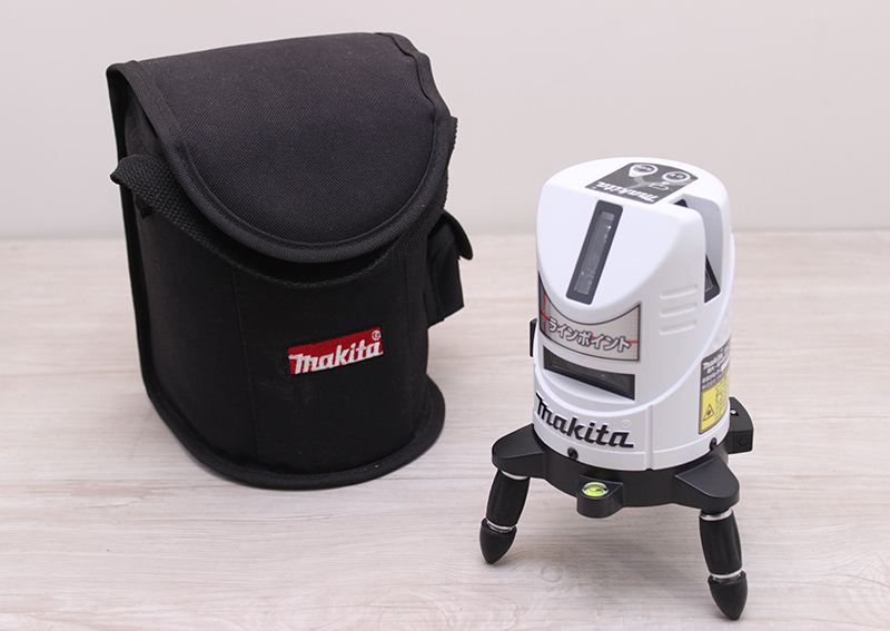 3UD2921 makita マキタ レーザー墨出し機 SK23P ケース付き 屋内 屋外